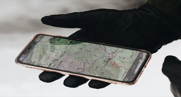 Cell Phone with Maps Data